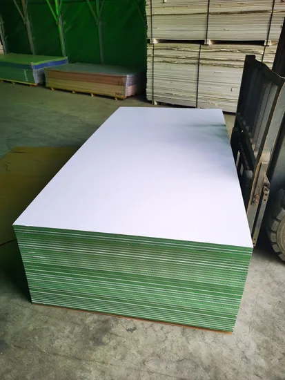 Factory Direct Sell 18mm Good Quality Melamine Hmr Green Color MDF